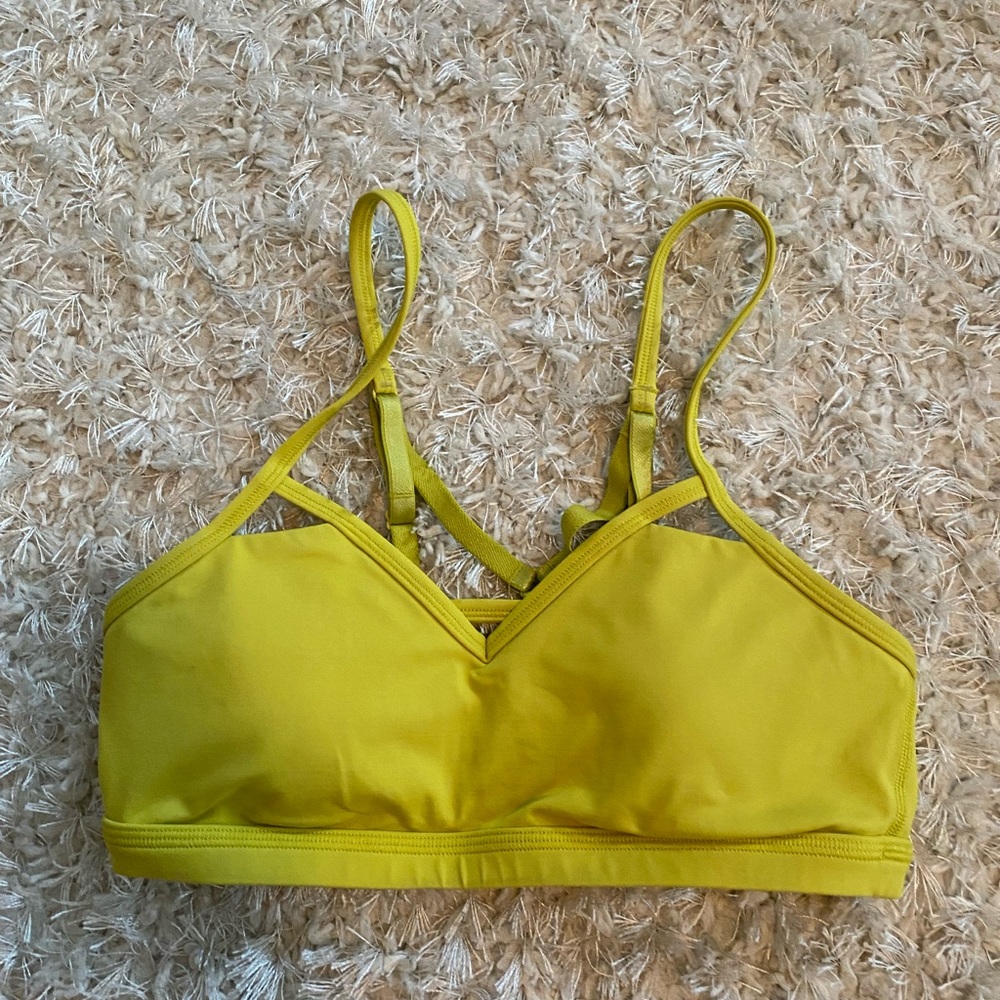 Lululemon sports bra